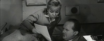 vlcsnap-2011-04-16-00h03m54s225.jpg