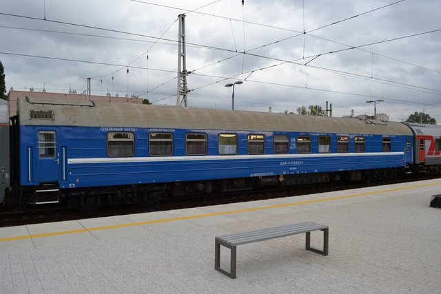 BLR-BC 62 21 70-70 217-0 (013 02173) WLABm at the Warszawa Wschodnia station (15.09.2012).jpg