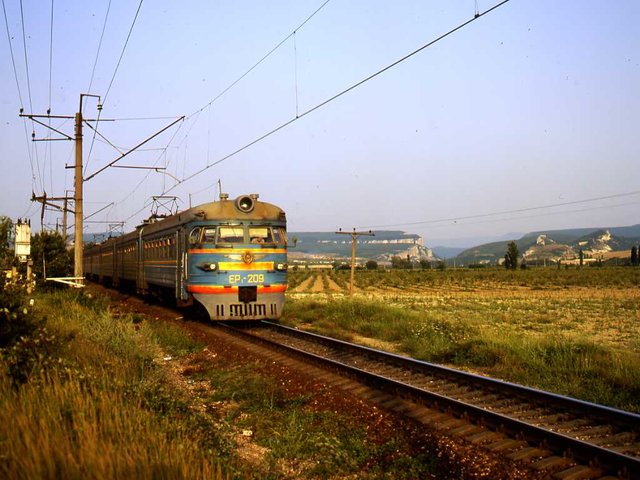 ER1-209 ist bei Tankowoje am 26 Juli 2000 auf der Krim unterwegs.jpg (77.66 КБ) Просмотров: 4789 ER1-209 ist bei Tankowoje am 26 Juli 2000 auf der Krim unterwegs.jpg