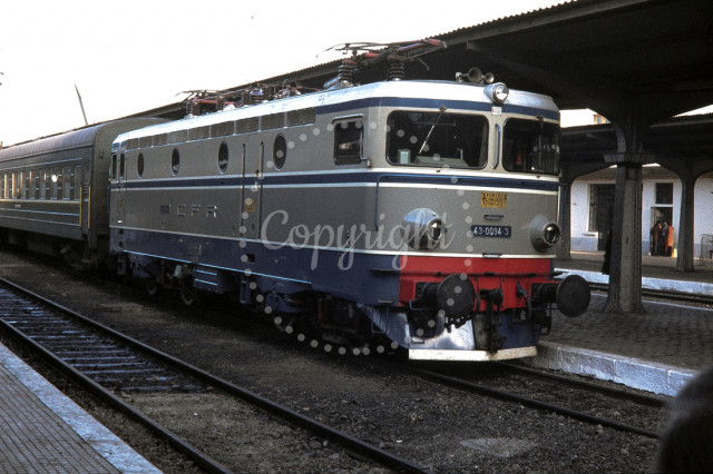 p3013692481-5.jpg