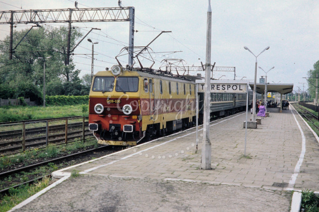 p3035037886-5.jpg